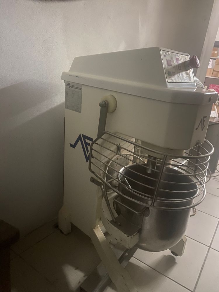 Batedeira 10L  Ferneto  usada