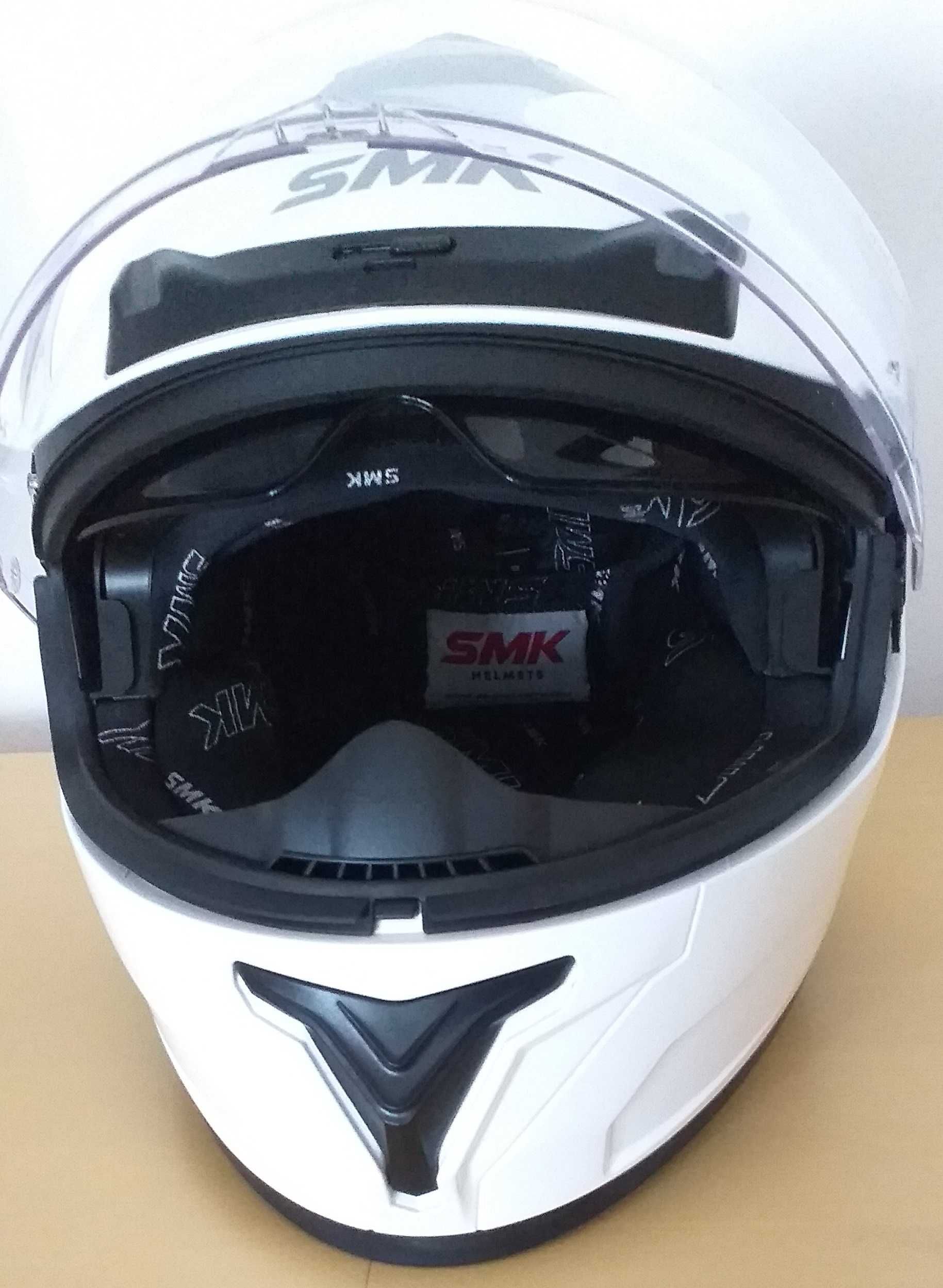 Capacete integral SMK novo (com saco de transporte)