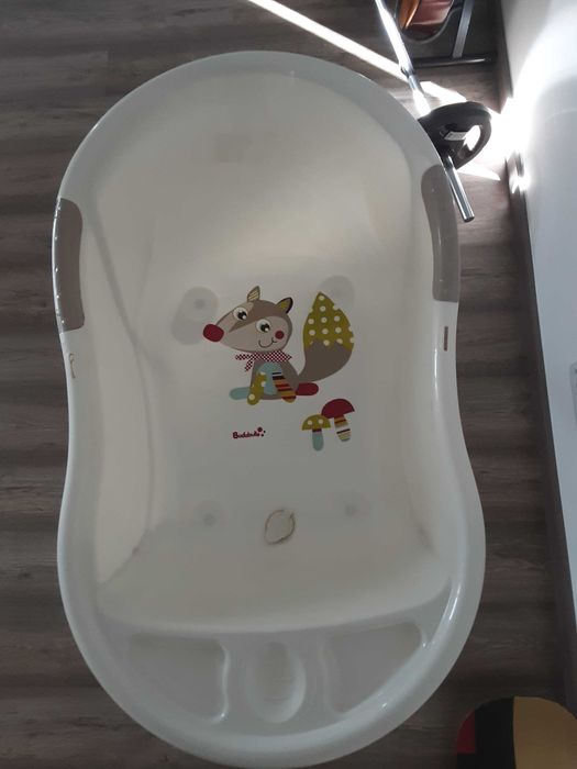 Banheira alta para bebés