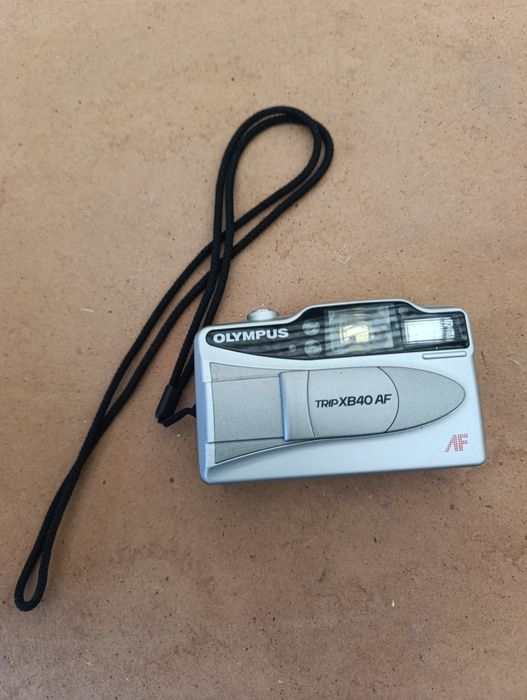 Máquina fotográfica Olympus como nova