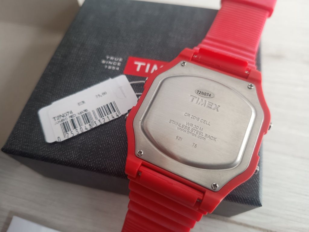 Zegarek Timex T2N074 retro vintage nie używany.