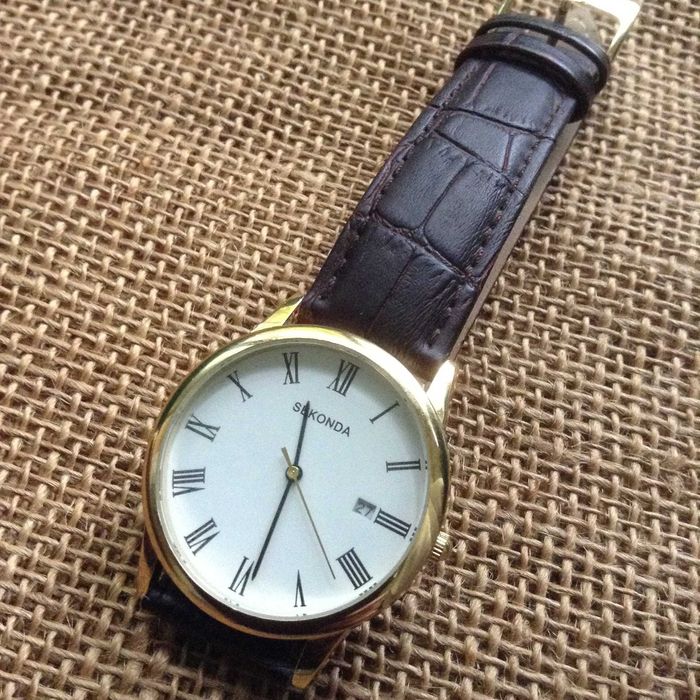 часы наручные в отличном состоянии.