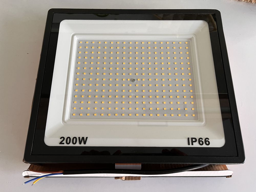 Reflektor Halogen LED IP66 Wodoodporny 230V 200W
