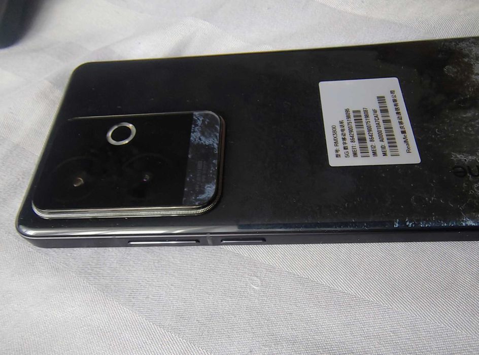 Смартфон realme GT 6 12/256GB  Black (Global ROM)
