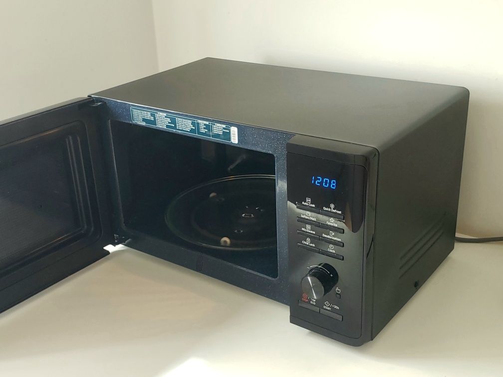 Micro-ondas SAMSUNG MS23K3515AK (23 L - Sem Grill - Preto)