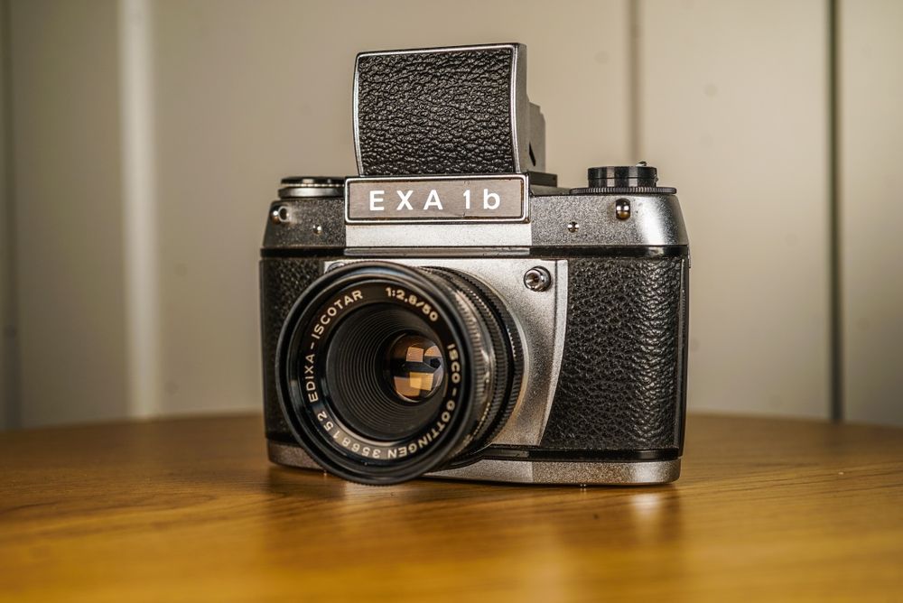 Aparat analogowy exa 1b m42 kominek