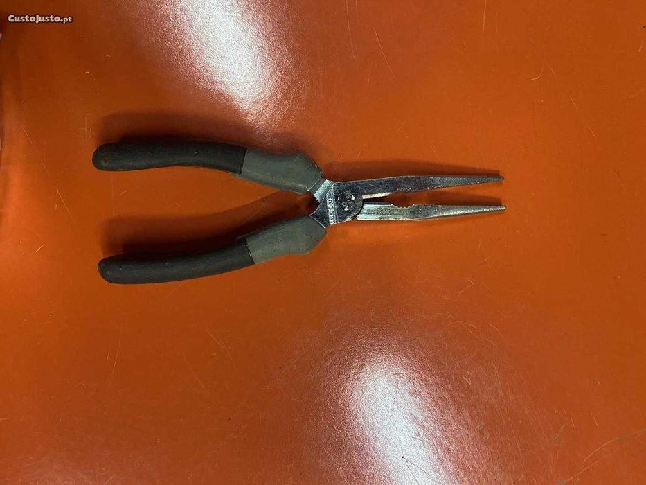 Alicate de pontas FACOM 1/2 200MM