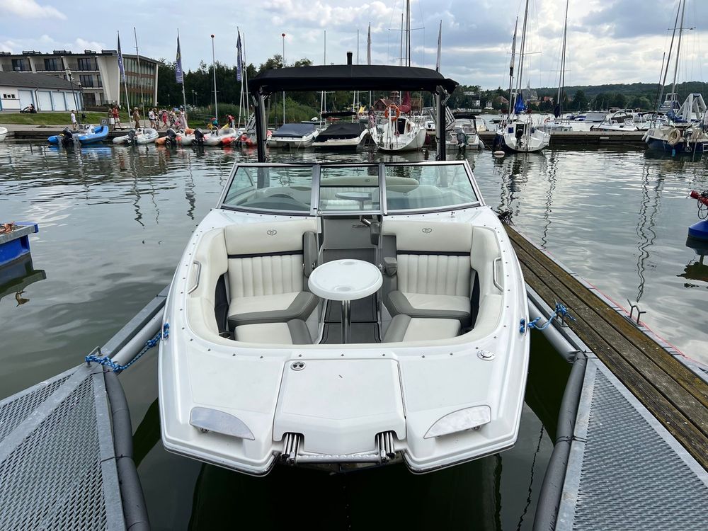Cobalt 24SD Łódź motorowa