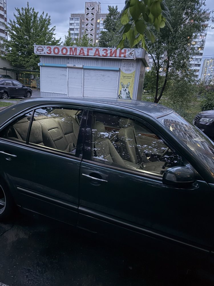 Мерседес W210 E