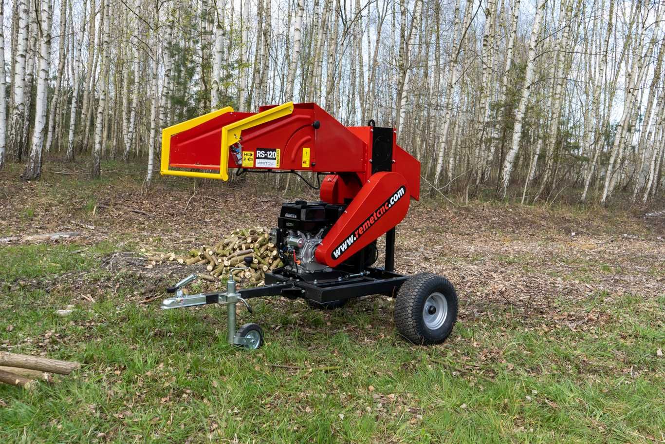 Rębak spalinowy REMET R-120 === cena brutto 9799==  do ogrodu sadu