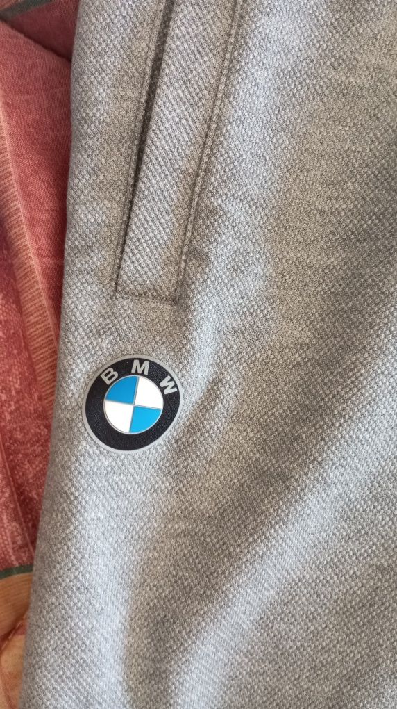 Bermudas puma BMW S