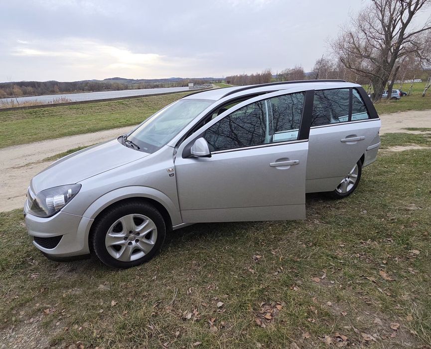 Opel Astra h  1.7CDTI ecoflex 110km 2010r.