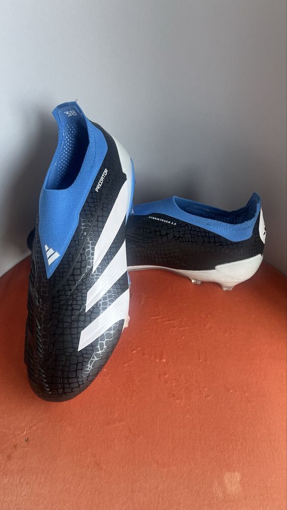 Chuteira Adidas Predator