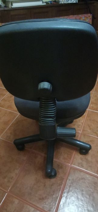 Cadeira rodada escritório