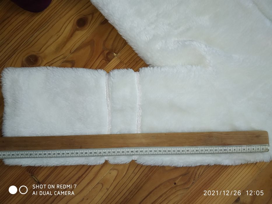 Шубка жіноча біла