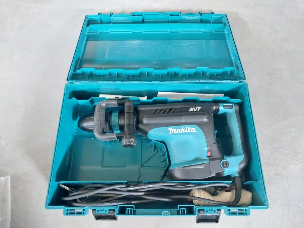 Młot udarowy 1510W 18.6J makita Hm1213C SDS MAX AVT