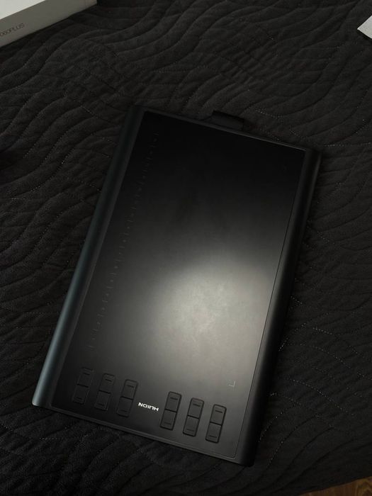 Планшет Huion New 1060 Plus + перчатка.