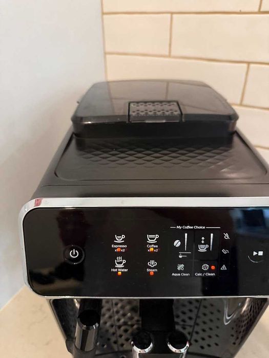 Máquina de café automática Philips Série 2200 – EP2221/40