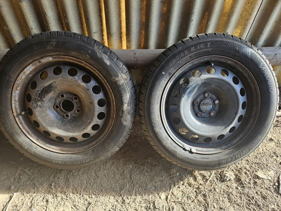 Opony zimowe 205/55 R16 4 szt