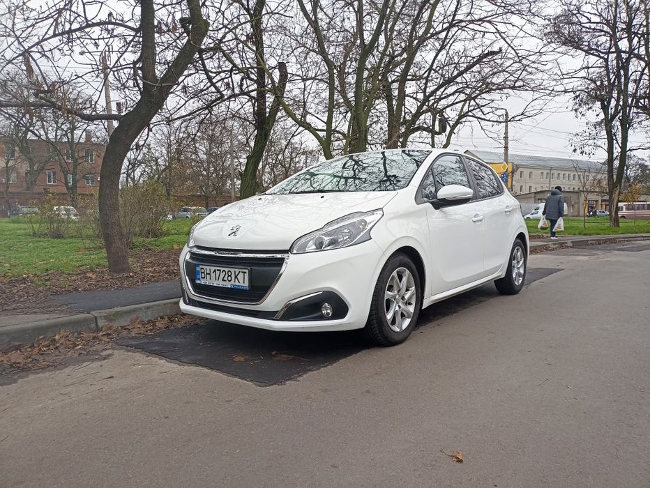 Peugeot 208 2020 року