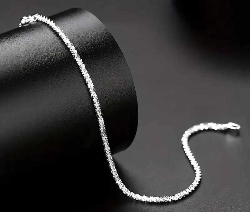 Жіночий срібний браслет з блиском