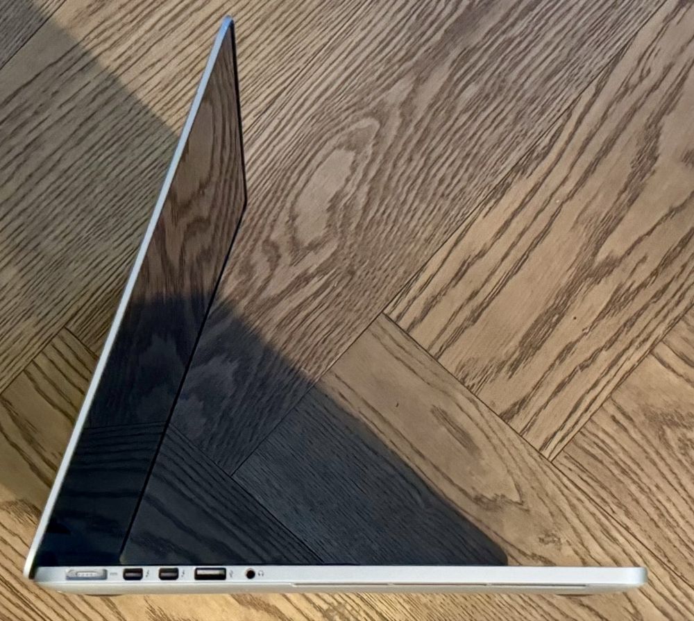 MacBook Pro A1398/late 2013/i7/2.3GHz/16GB/512GB/15.4/GT750/Nowa Bater