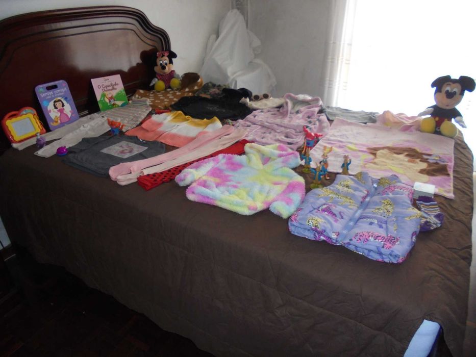 lote de roupa de menina o livro o capuchinho vermelho