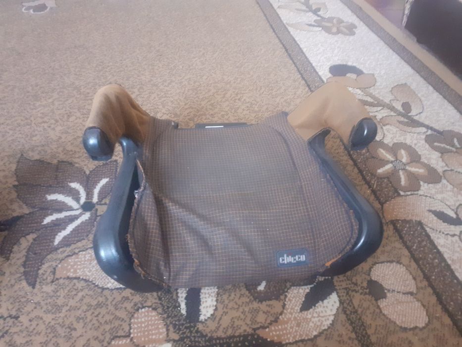 Продам дитяче автомобільне сидіння