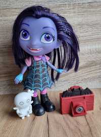 Zestaw lalka stojąca Vampirina wampir aparat figurka Disney