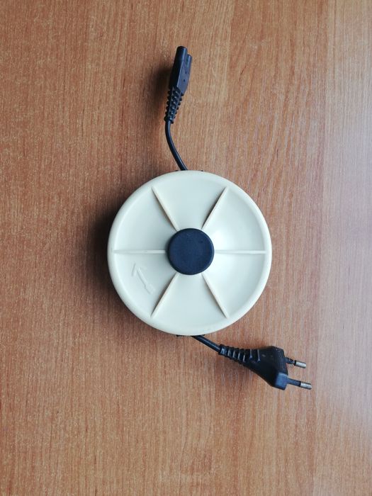 Kabel,4 m. przedłużacz zwijany do magnetofonu PRL