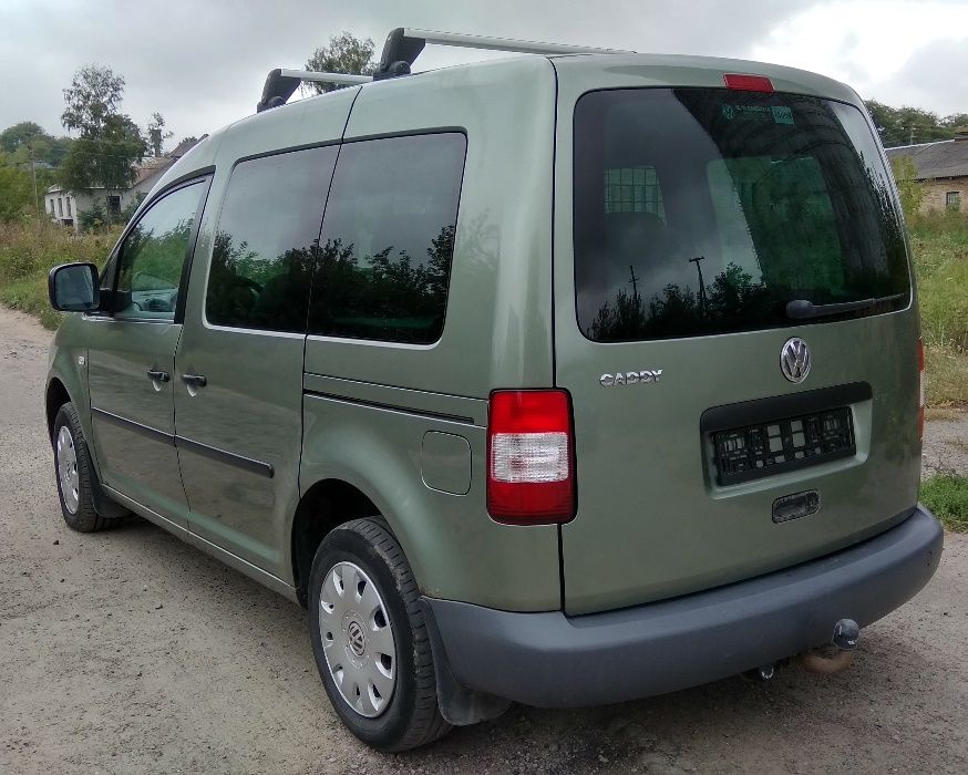 Двері задні Ляда Крышка багажника Volkswagen Caddy Кадди 04-10 Дверь