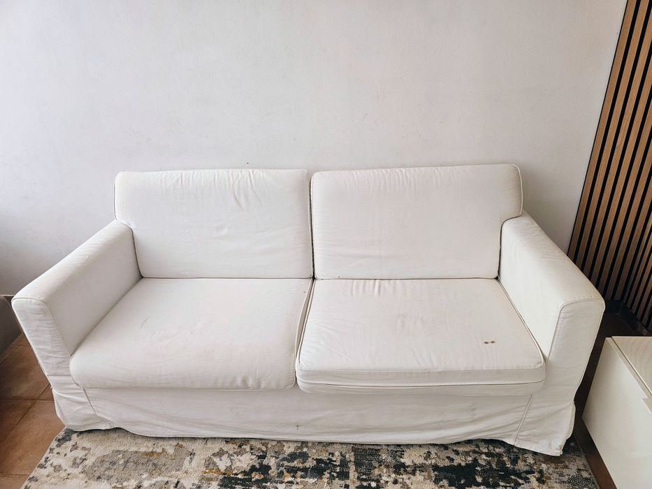 Sofá IKEA em ótimo estado, capa branca lavável !