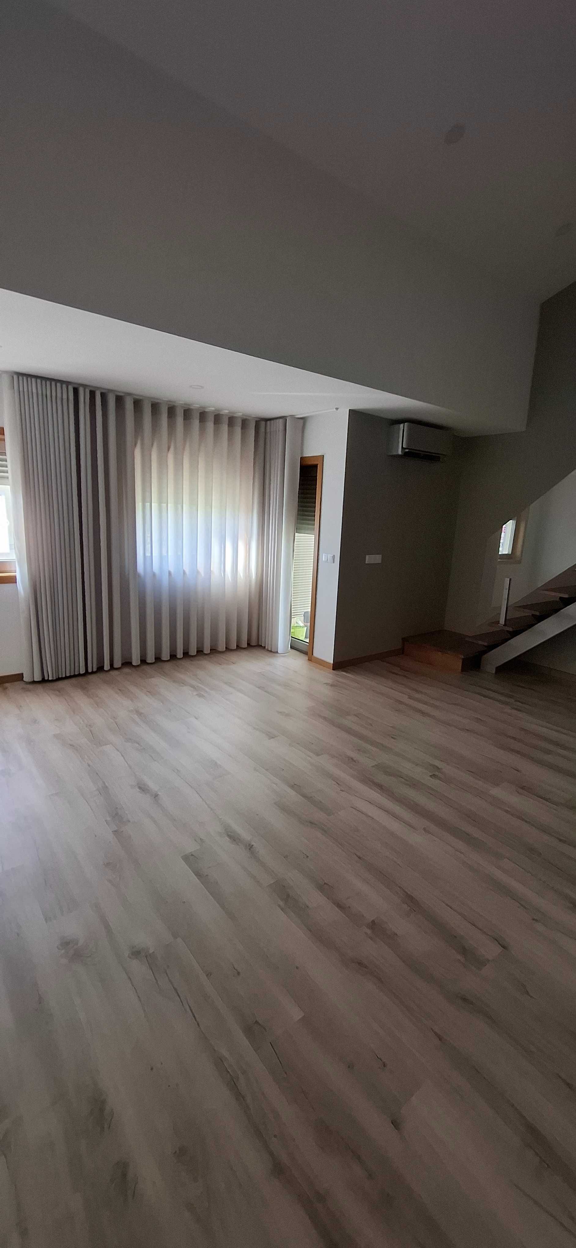 Apartamento Duplex T4 + escritório