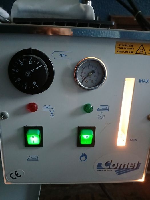 Tábua passar semi-industrial com caldeira