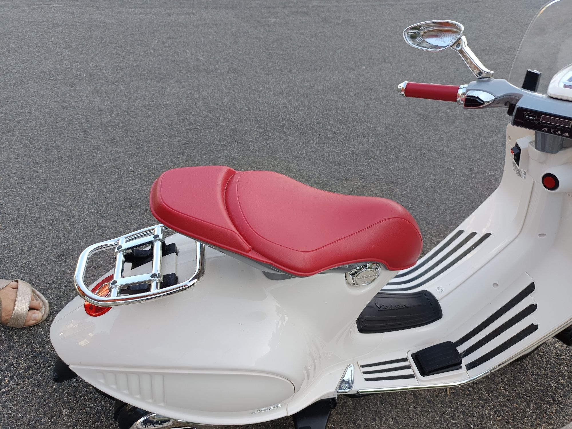 Vespa Piaggio criança Scooter GTS Super Piaggio 12 v Moto Elettrica