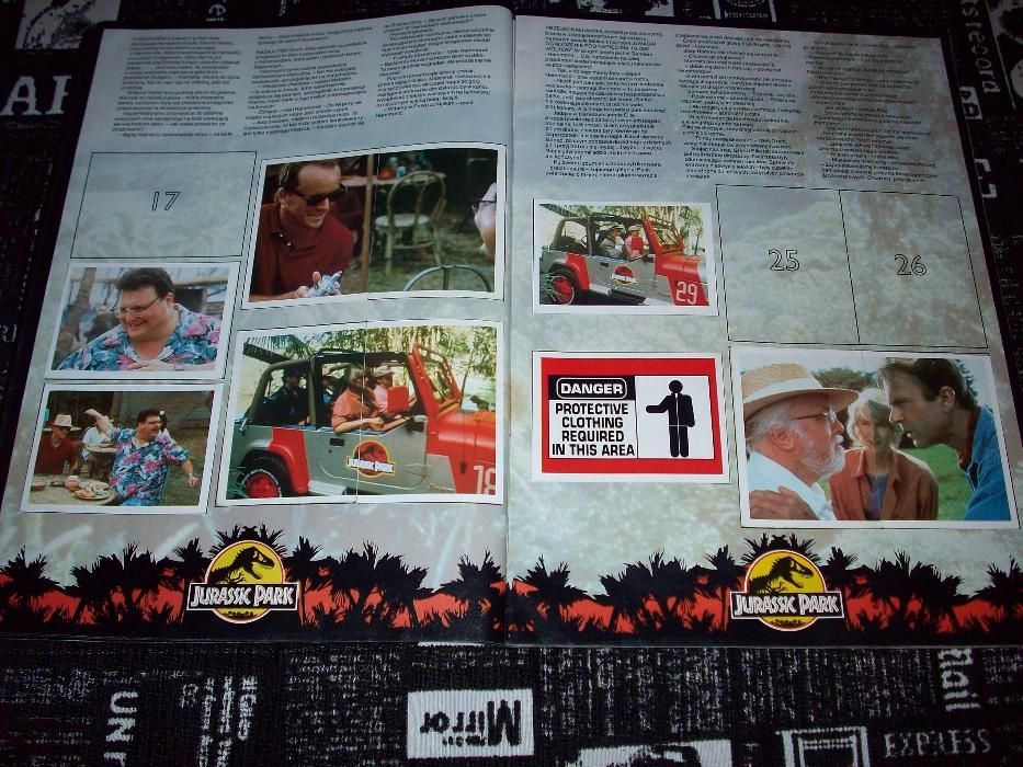 Альбом (журнал) для наклеек «Jurassic Park» Topps Official Lutra Album