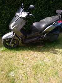 Yamaha X Max 125