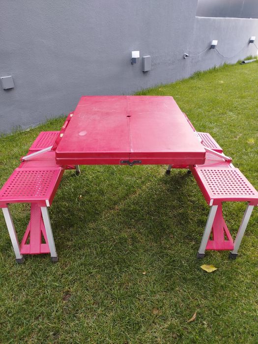 Tenda, barco, mesa e acessório para higiene