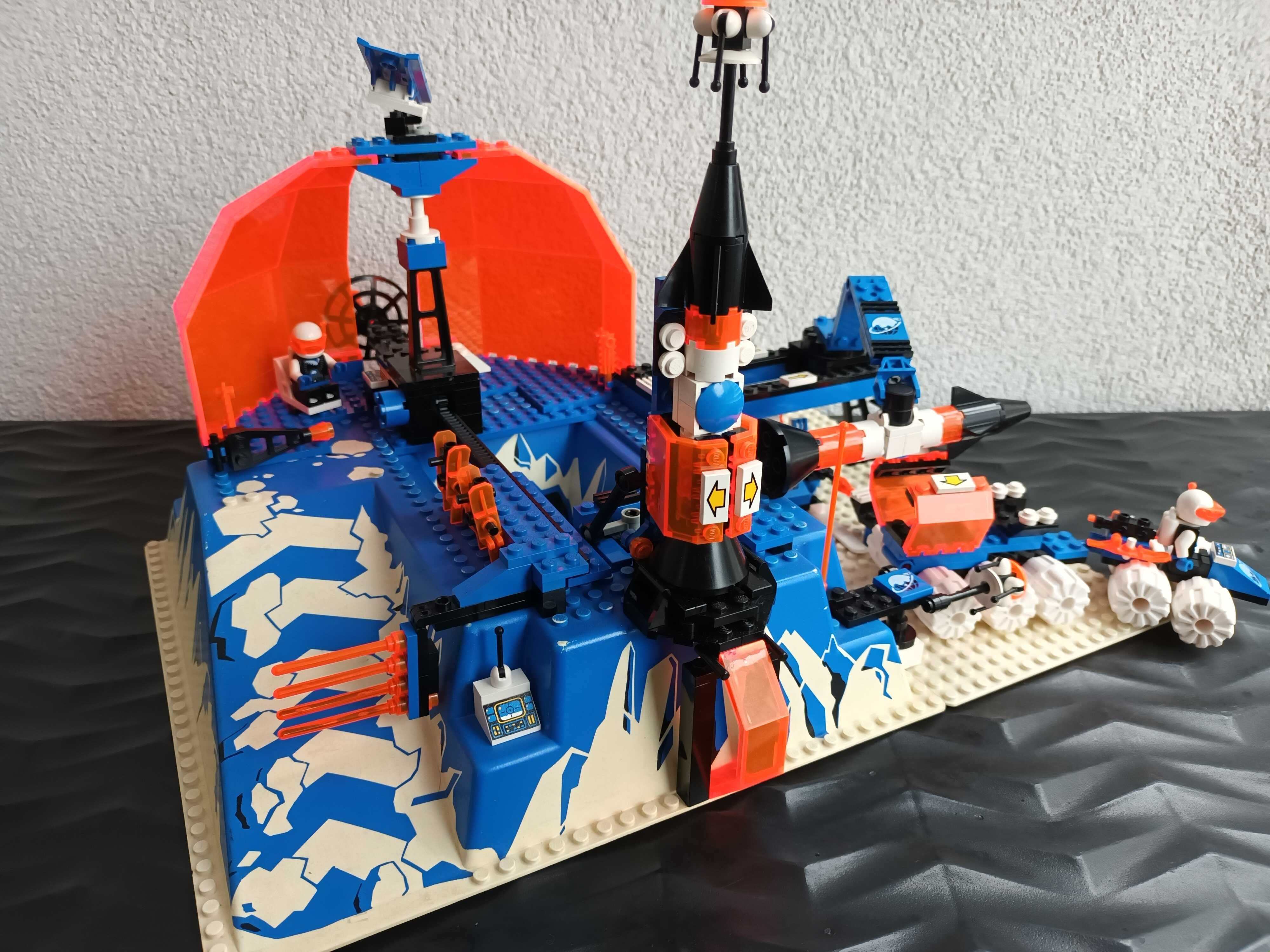 Klocki LEGO Space 6983 - Centrum dowodzenia Lodowej Planety