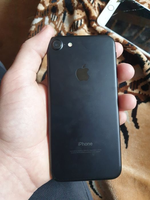 Айфон 7 в робочому стані