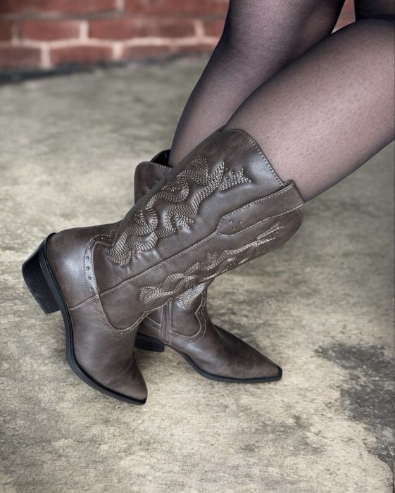 Kozaki brazowe even&odd• r39• kowbojki• z pudełkiem