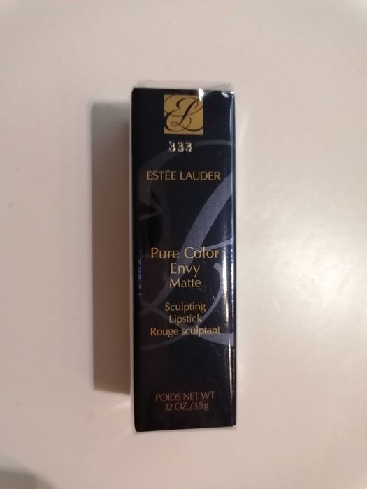 Prezent, pomadka Estee lauder