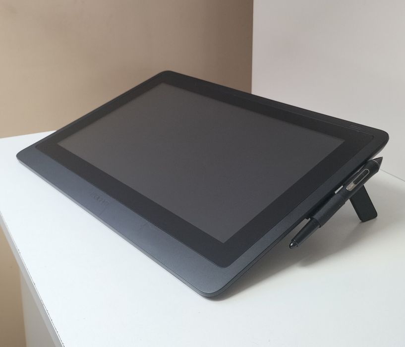 Tablet graficzny Wacom Cintiq 16 - używany