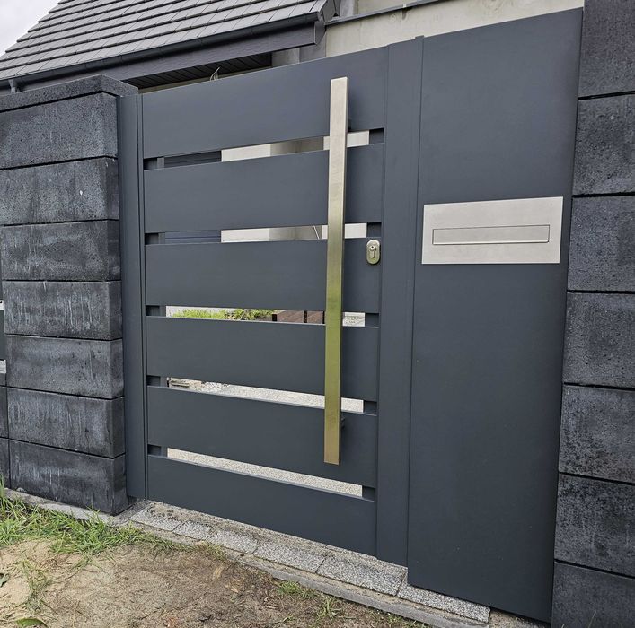 Aluminiowy słupek multimedialny, multibox - WYCIĘCIE NR DOMU GRATIS