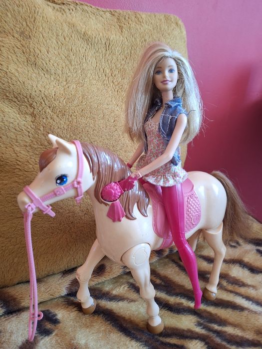 Barbie na koniu lalka