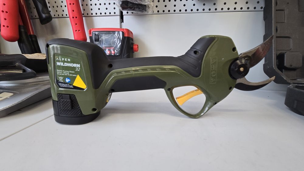 Sekator Felco Wildhorn 32 3x bateria