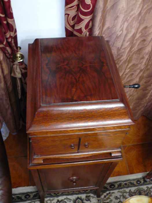 Gramofon skrzynkowy - antyk