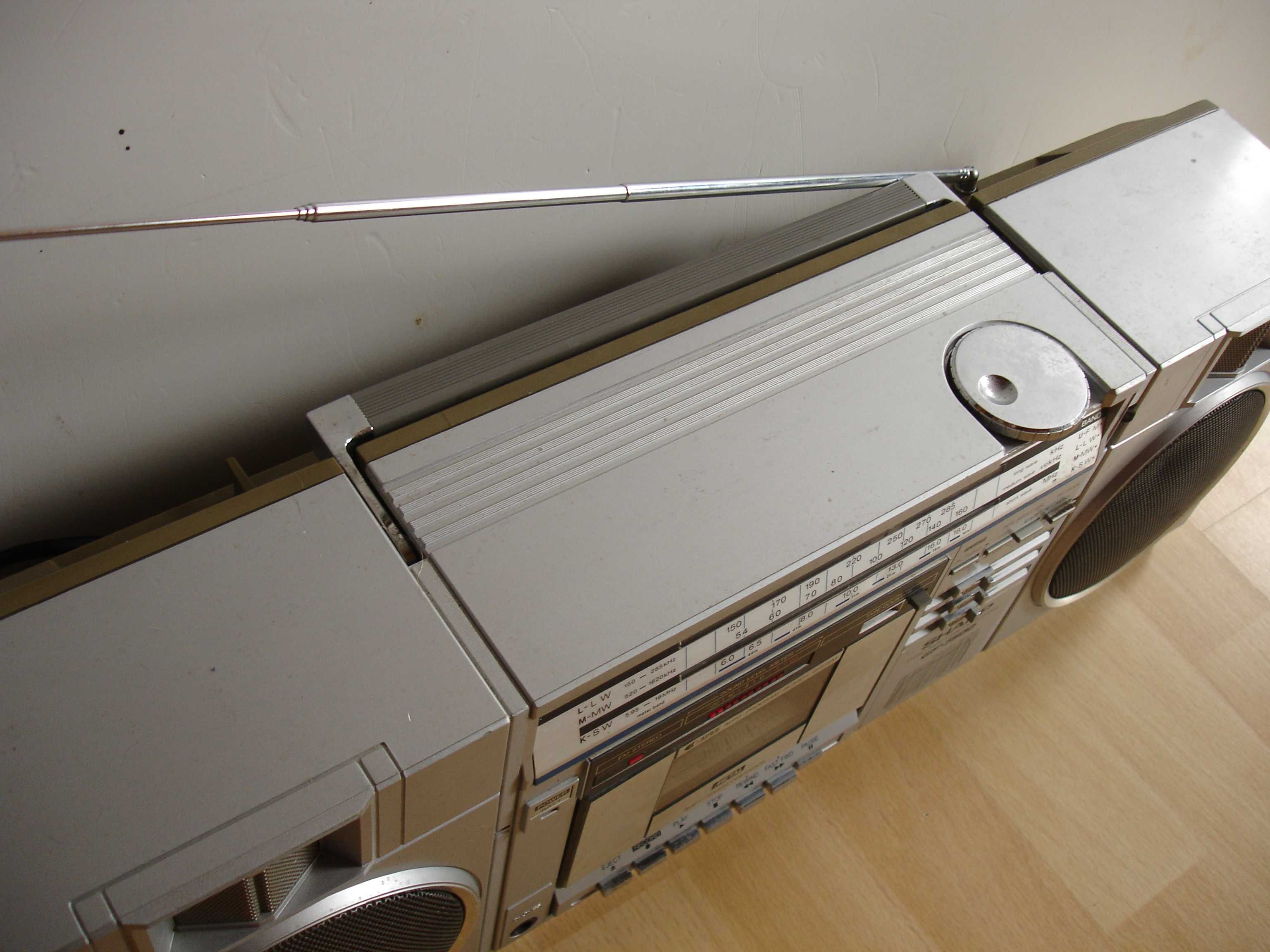 Radiomagnetofon SHARP GF-7500