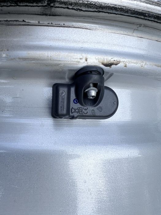 4xfelga aluminiowa 17” VW/SEAT/SKODA/AUDI (5x112 ET47) z TPMS