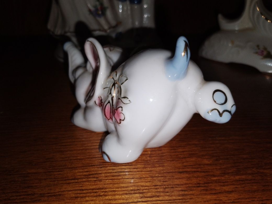 Słonik skarbonka z porcelany